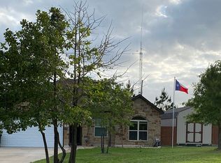 123 Plover Dr, Paige, TX 78659