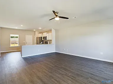 3 bed, 1317 sqft, $1,695 — Photo 3