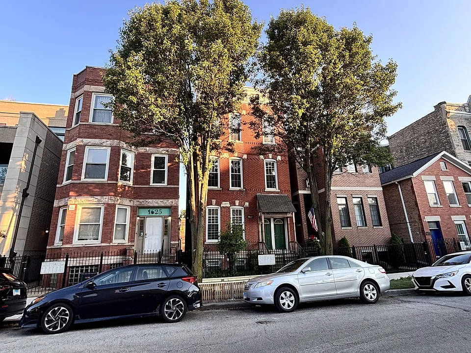 1627 W Superior St #3F