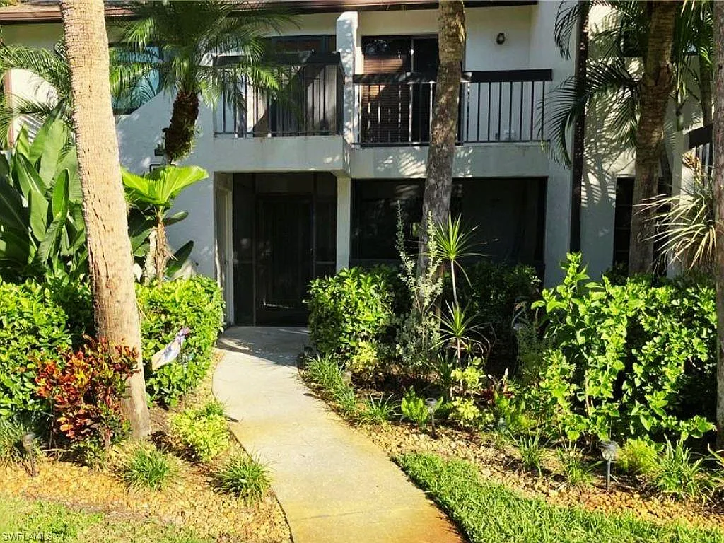 3 bed, 2.0 bath, 1456 sqft, $2,700 — Photo 1