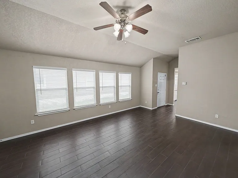 6527 Candleview Ct — Photo 10