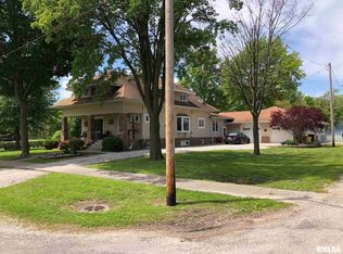 117 N Main St, Owaneco, IL 62555