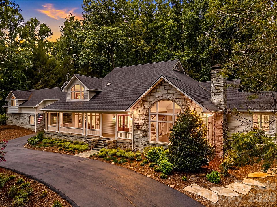 1st image of 4 Cedar Hill Dr