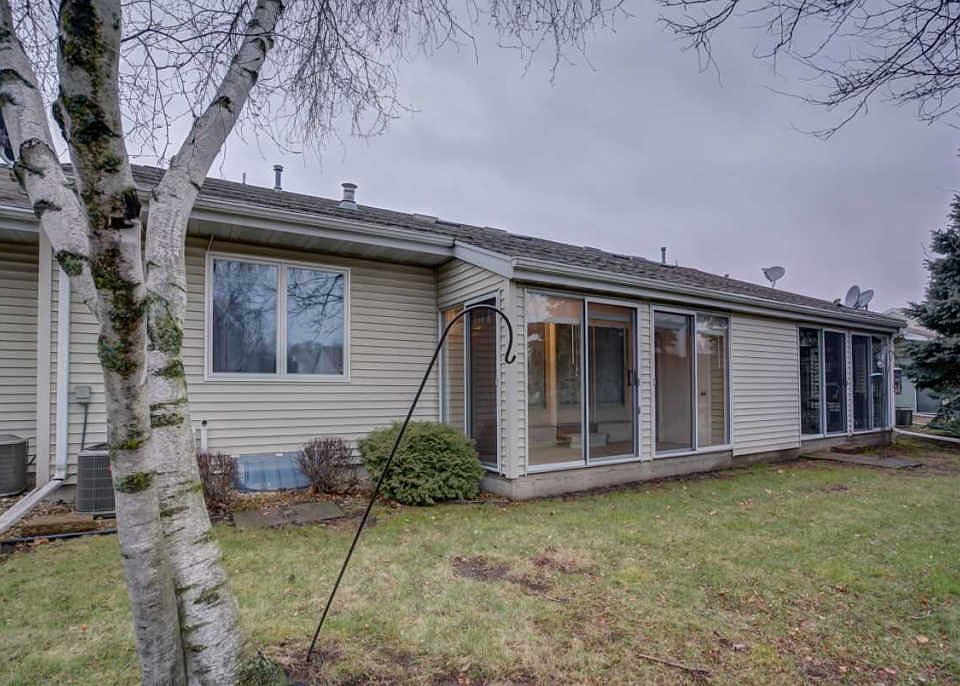 503 Kensington Sq, Stoughton, WI 53589 Zillow