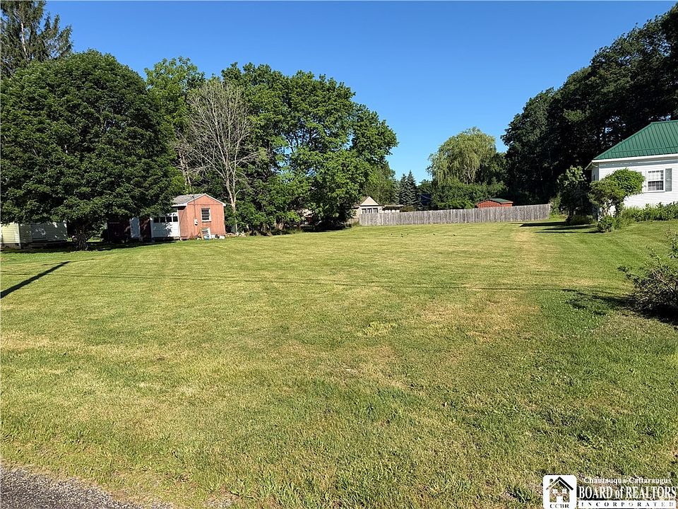 2nd image of Morris St #25