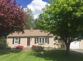 10 Lakeview Ave, South Hadley, MA 01075