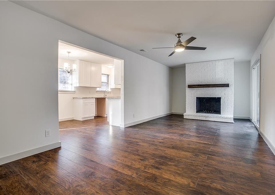 1st image of 411 Forsythe Dr