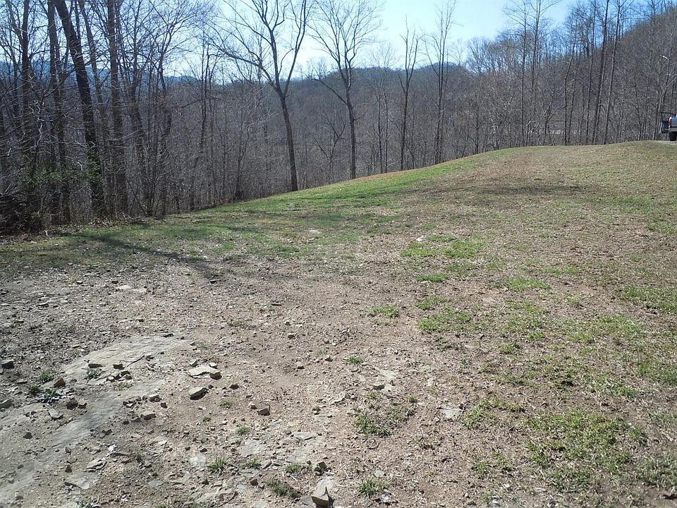 1st image of 530 Woodland Loop