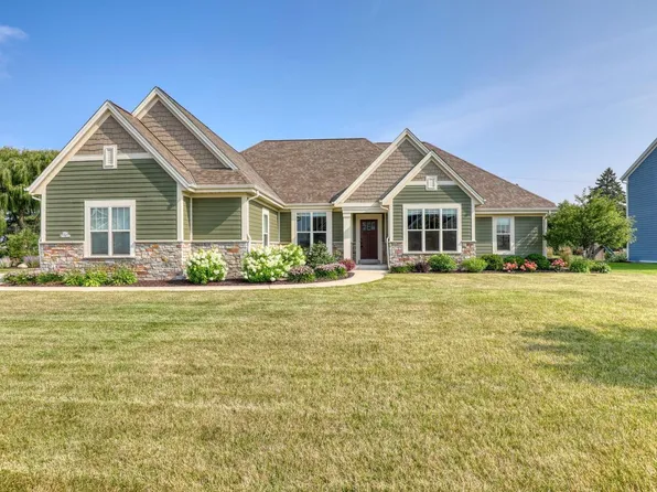 N67W15832 Tamarack TRAIL, Menomonee Falls, WI 53051