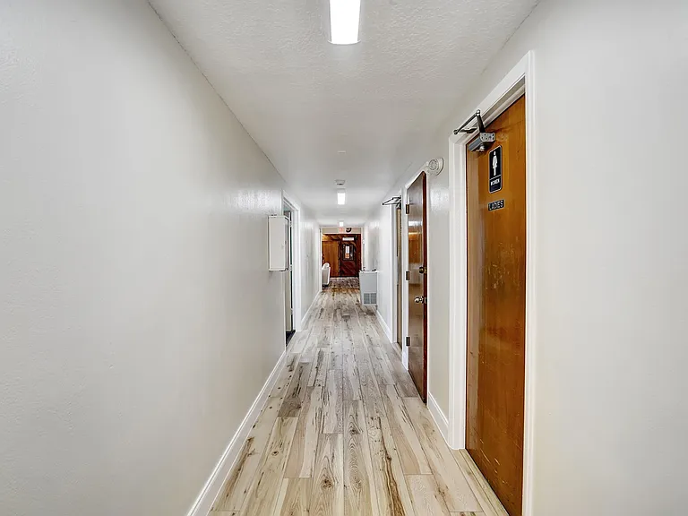 14608 Country Side Ln — Photo 29