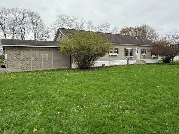 5374 Angela Dr NW #24, Beach City, OH 44608