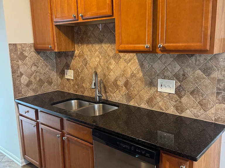 12454 Andover Ct — Photo 6
