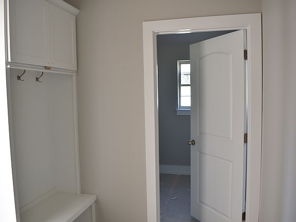4th image of 1903 E Endura Park Dr