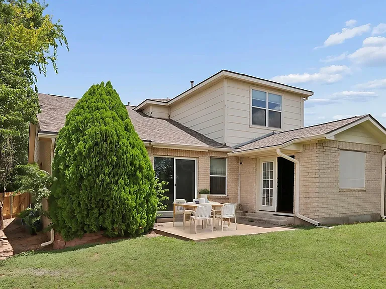 14621 Lantern Dr — Photo 34