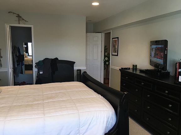 5th image of 740 E Broadway APT 6G