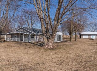 10801 Melton Dr, Bloomington, IL 61705