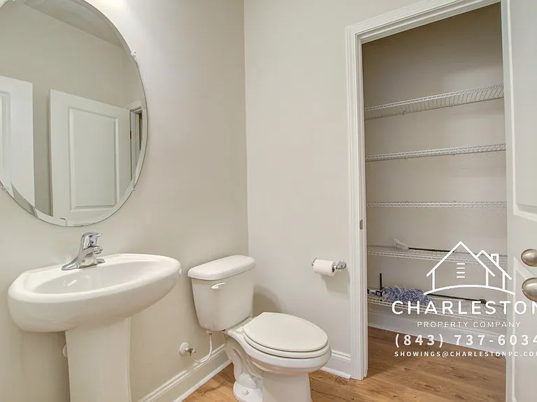 7824 Montview Rd — Photo 16