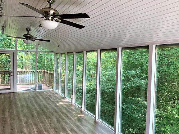 Sunroom w/ view to deck