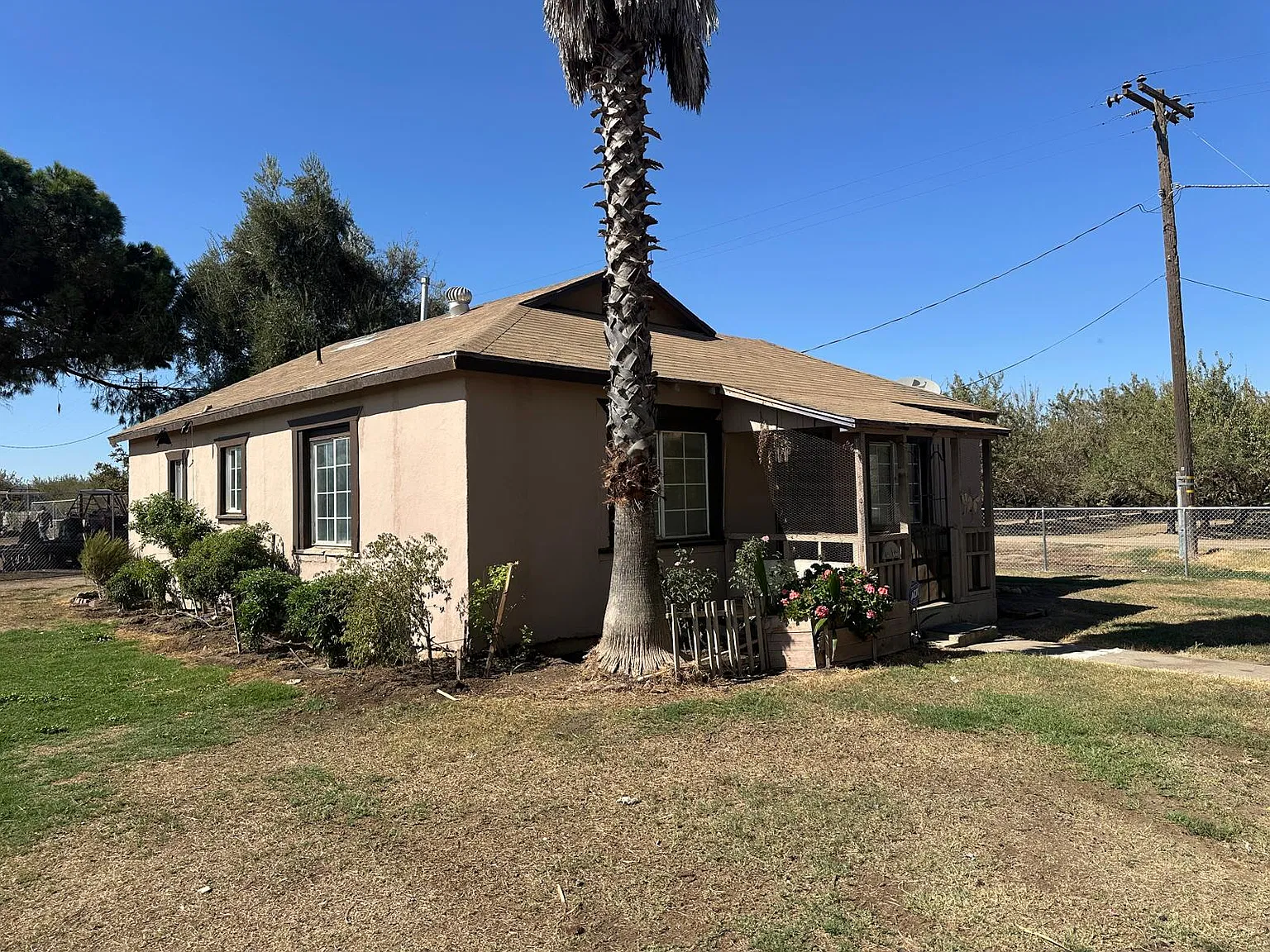 2 bed, 1000 sqft, $1,500 — Photo 4