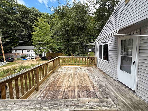 5th image of 22 Chestnut Avenue