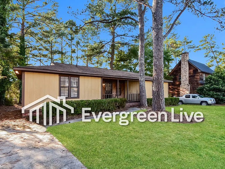 2205 Bedford Way — Photo 2