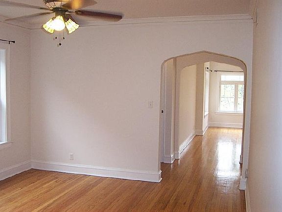 5th image of 3638 N Keeler Ave #Three
