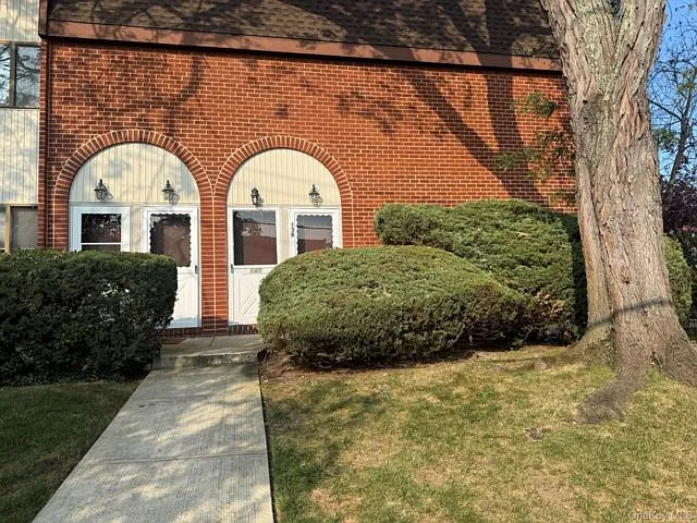 Building Photo - 140 McGlynn Pl