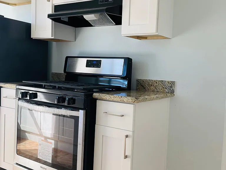2764 73rd Ave #7 — Photo 9