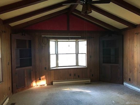 4th image of 17 W Oak St