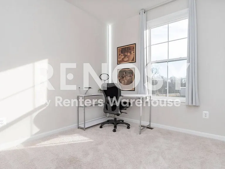 1041 Flester Ln — Photo 22