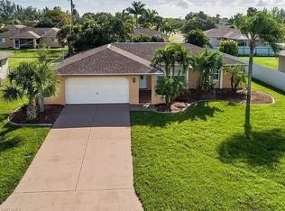 2141 SE Santa Barbara Pl, Cape Coral, FL 33990