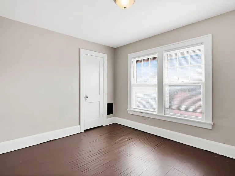 2709-2711 Sullivant Ave — Photo 22