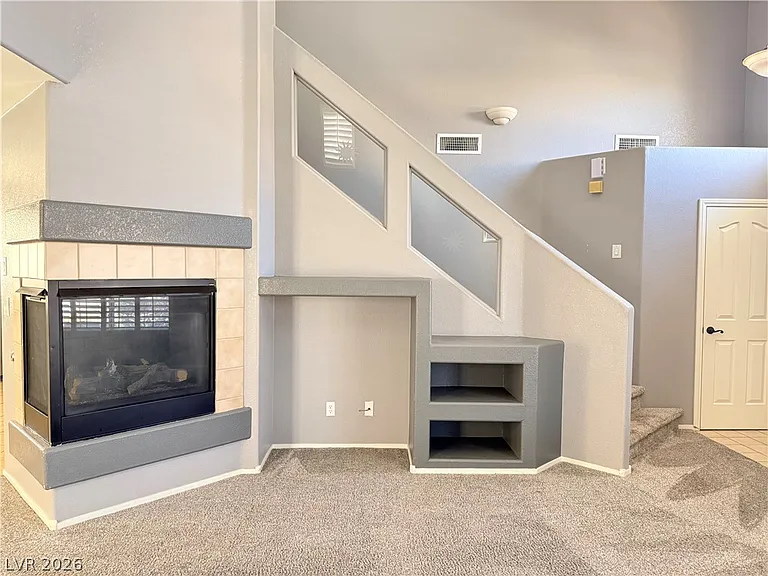 1429 Still Creek Ave — Photo 5