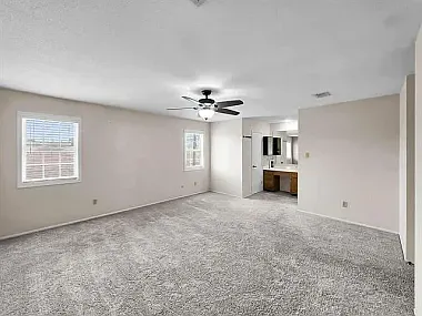 1084 Sunmeadow Dr — Photo 11