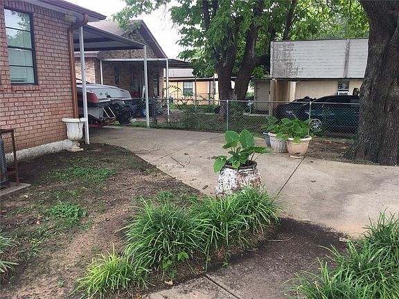 5th image of 2823 NW 22nd St