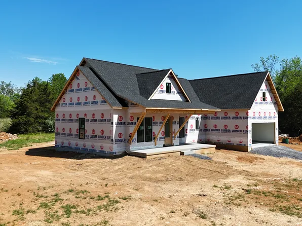 2 Summit Point Rd, Summit Pt, WV 25446