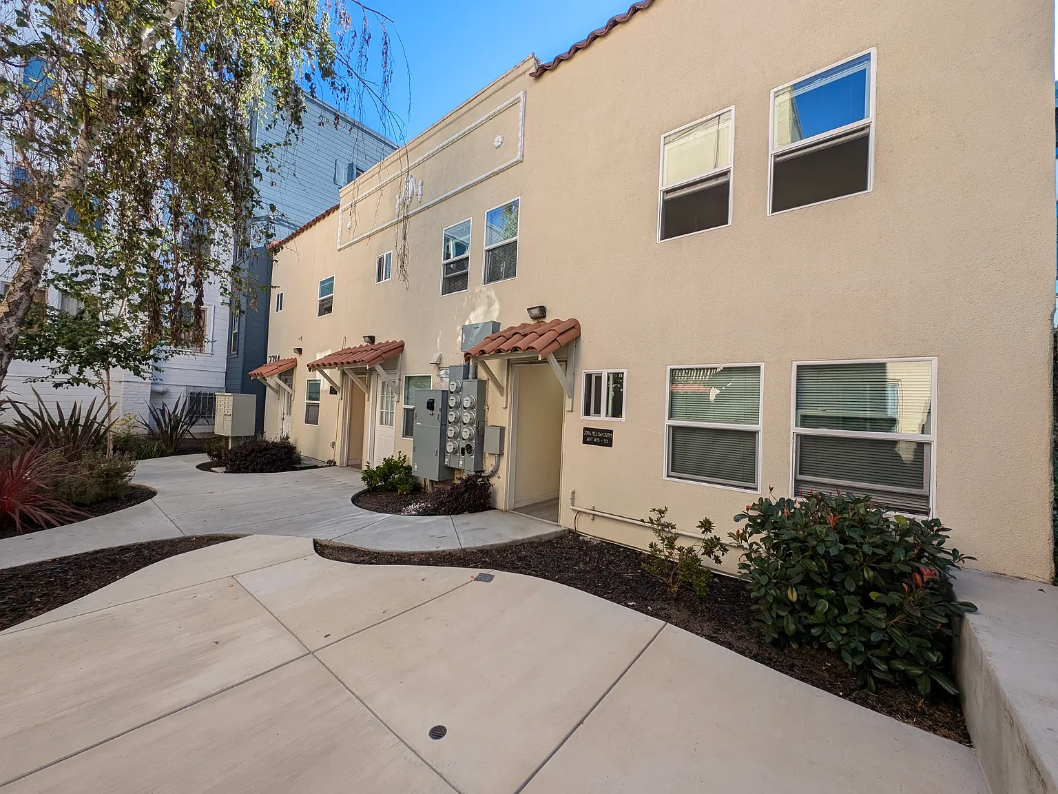 2312-14 Ellsworth Street — Photo 4