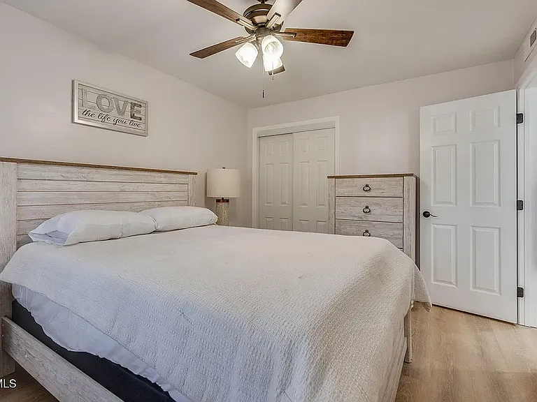 1810 Parkwood Ln #9 — Photo 7