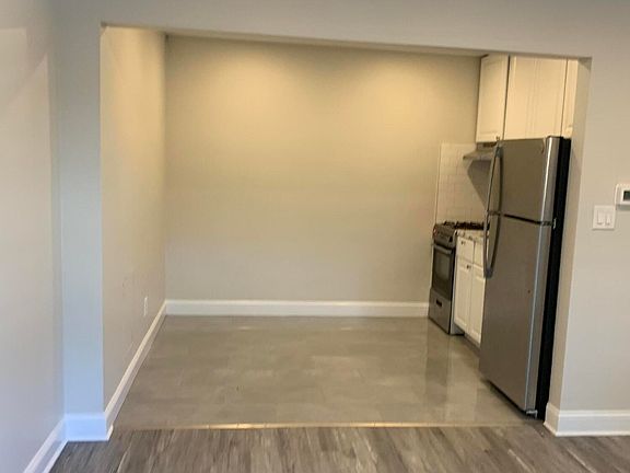 5th image of 5 Charles St APT B4