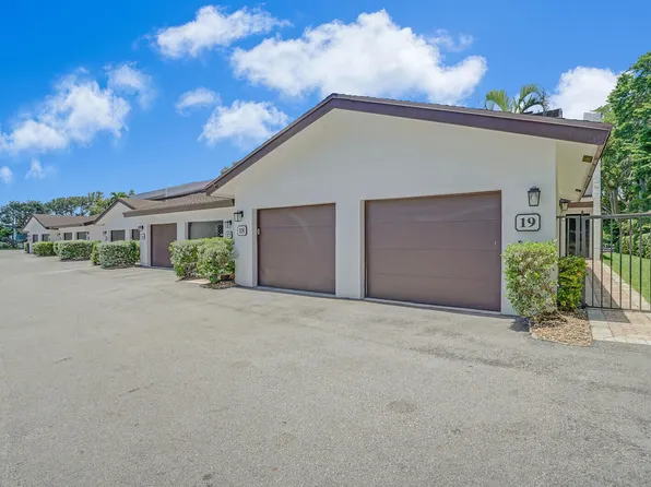 1301 N RIVERSIDE Drive #19, Pompano Beach, FL 33062