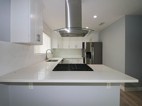 5th image of 751 Bennett Ave APT 7