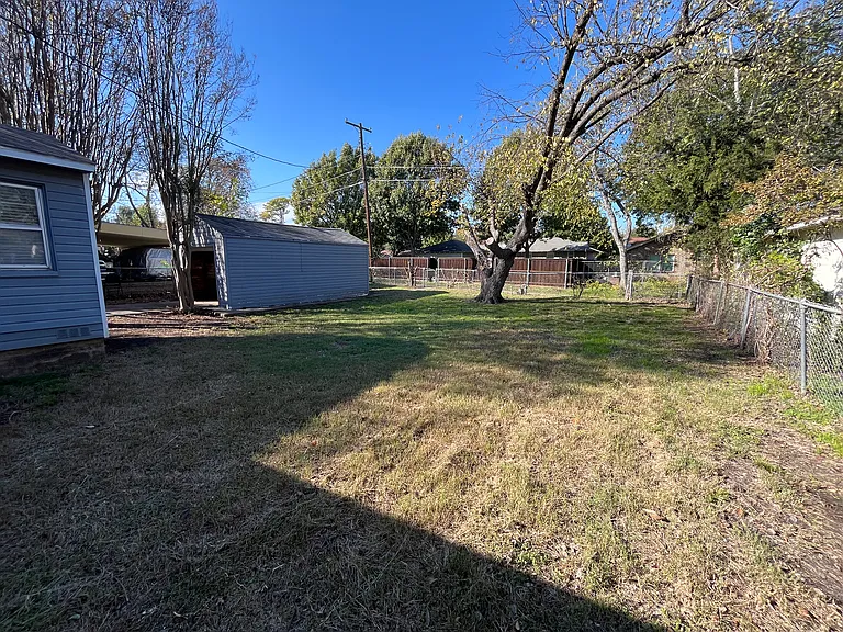 1319 Hansboro Ave — Photo 18