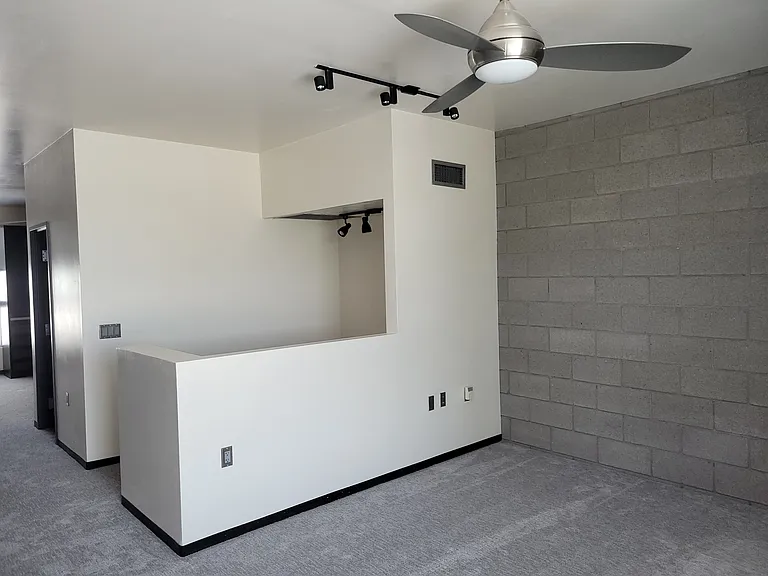 727 E Portland St #36 — Photo 15