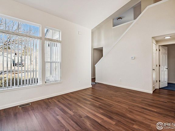 3rd image of 931 Parker Dr