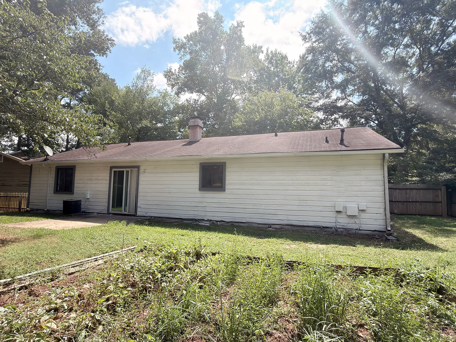 3 bed, 1170 sqft, $1,695 — Photo 2