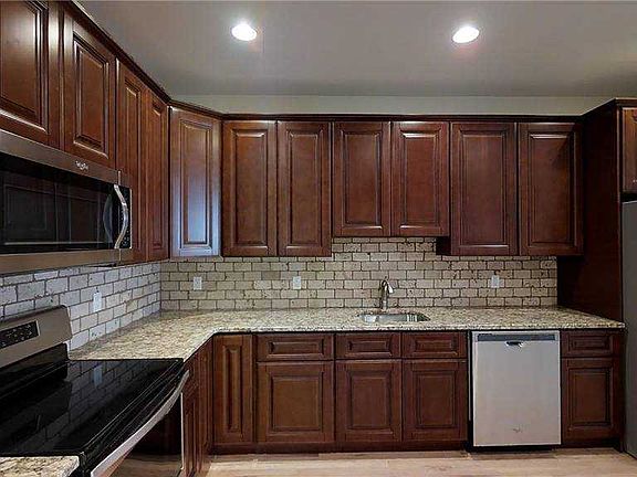 2nd image of 417 New York Ave #2A