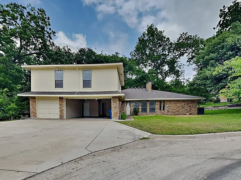 205 Woodpark Ln — Photo 20