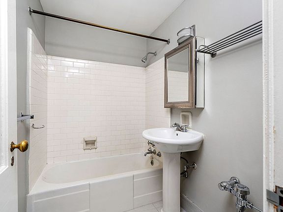 5th image of 44 Nassau St