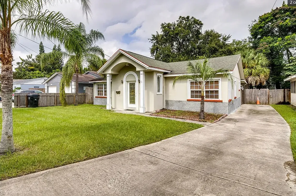 3 bed, 1895 sqft, $3,000 — Photo 2