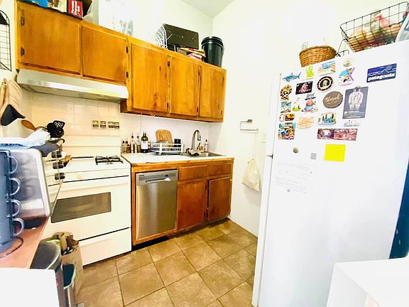 4th image of 584 Franklin Ave APT 1